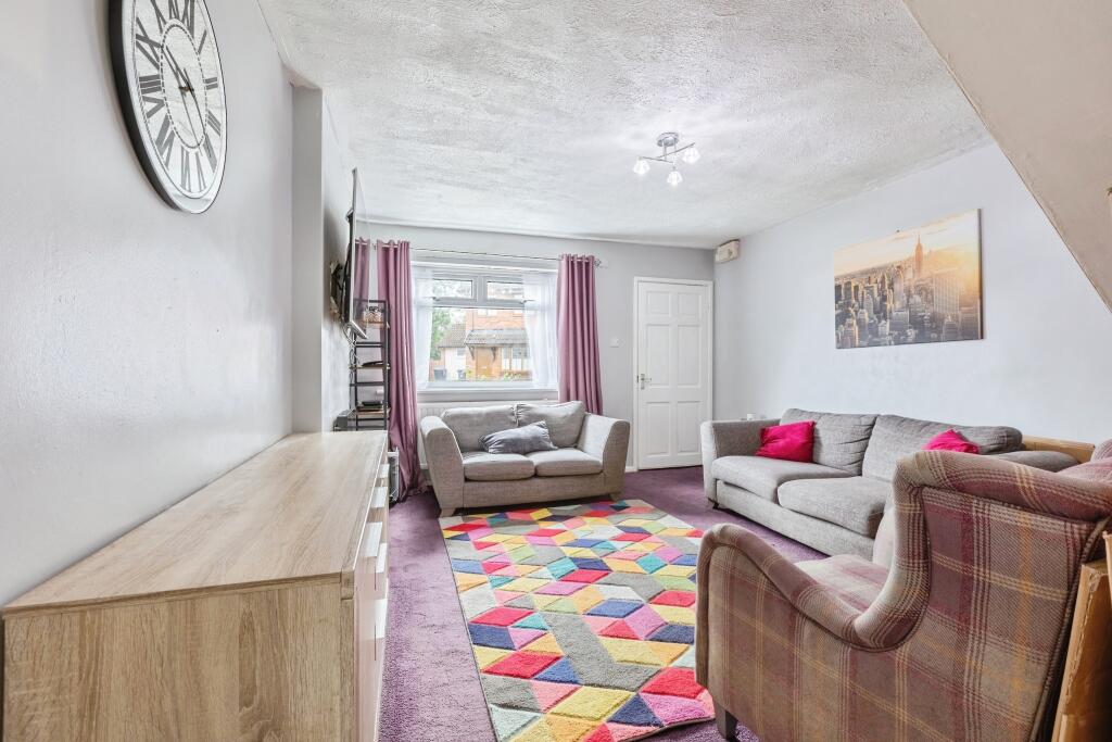 Bamburgh Crescent, Newton Aycliffe, DL5 photo 3