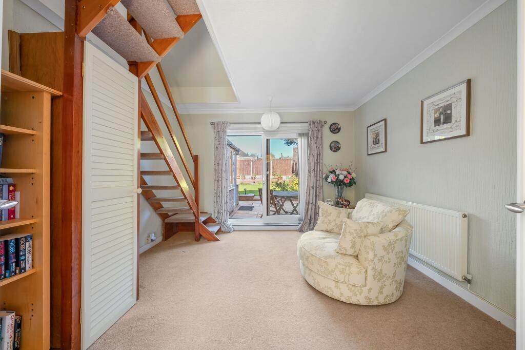 Woodlands Drive, Hawarden, CH5 photo 4