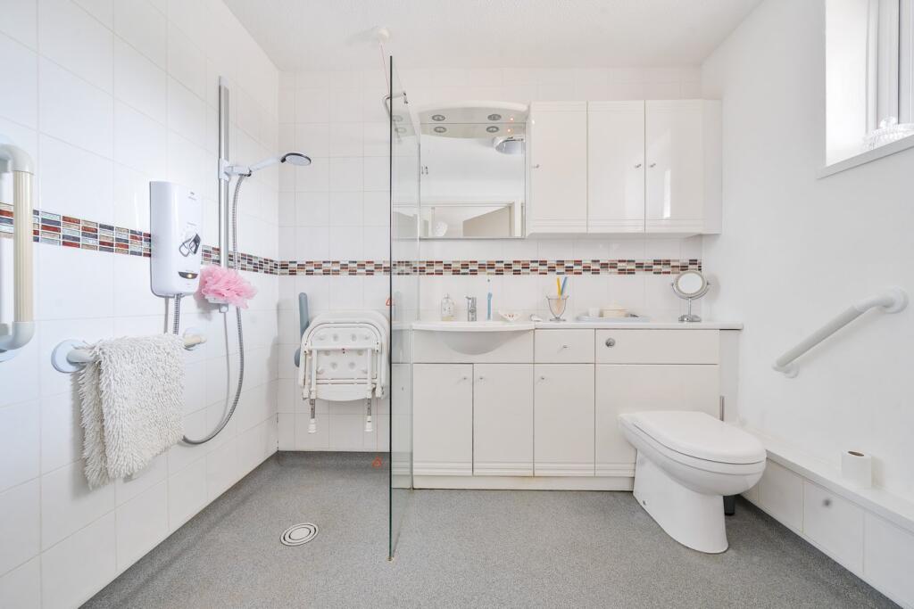 Oaktree Court, Portland Drive, Willen, Milton Keynes, MK15 - View 6