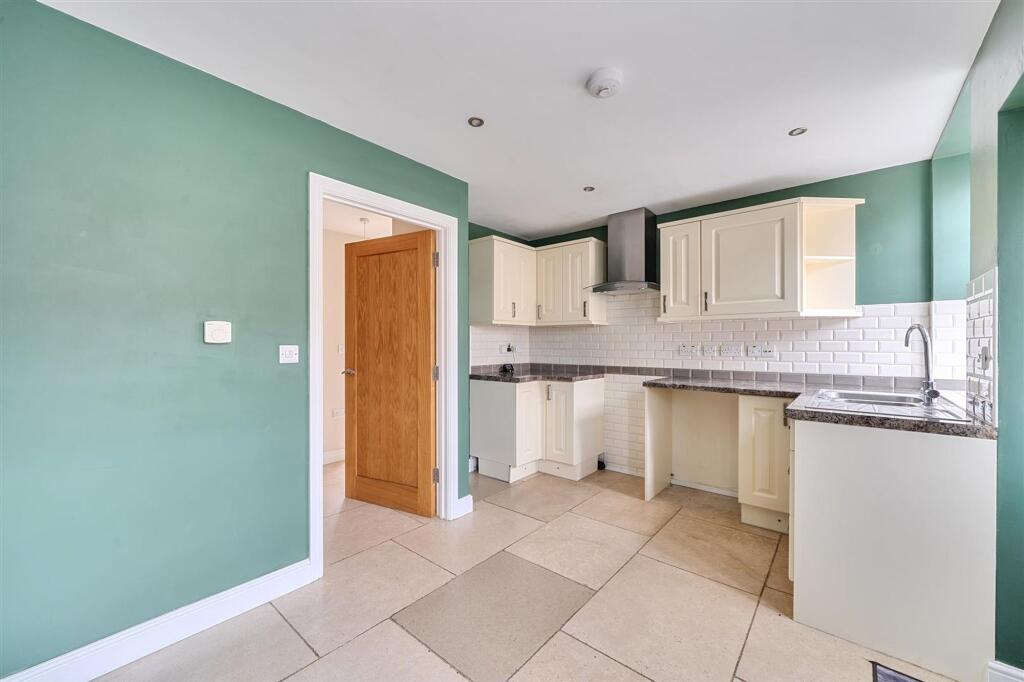 House in Llandrindod Wells - View 3
