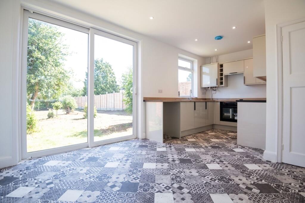 House in Wellingborough, Burrow's Bush - View 5