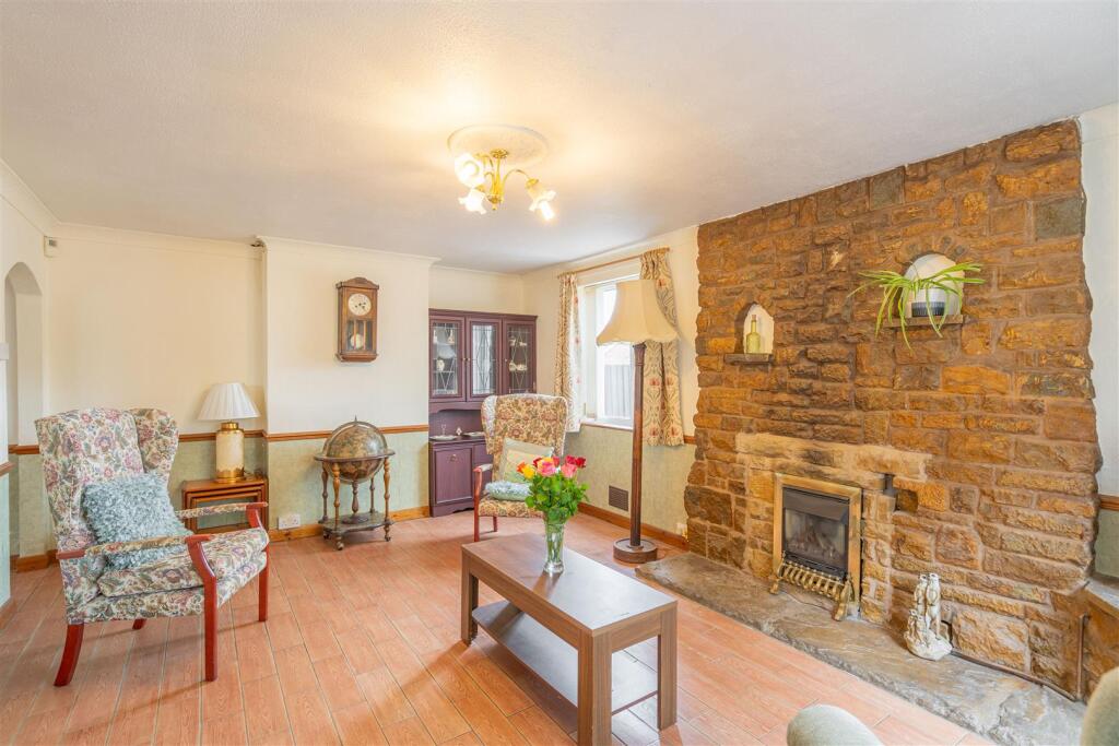 House in Stratford-on-Avon, Wellesbourne CP - View 4