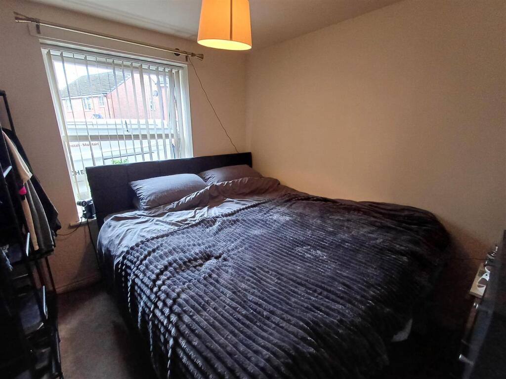 Brett Young Close, Halesowen photo 5