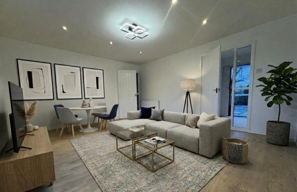 Main image of property: High Street, Dore, Sheffield, South Yorkshire, S17