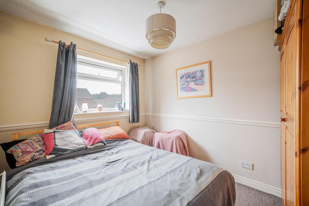 Campion Grove, Harrogate, North Yorkshire, HG3 photo 3