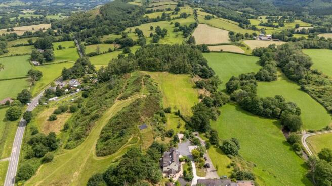 Rural retreat Farmhouse, cottage and 18 acres to include woodland