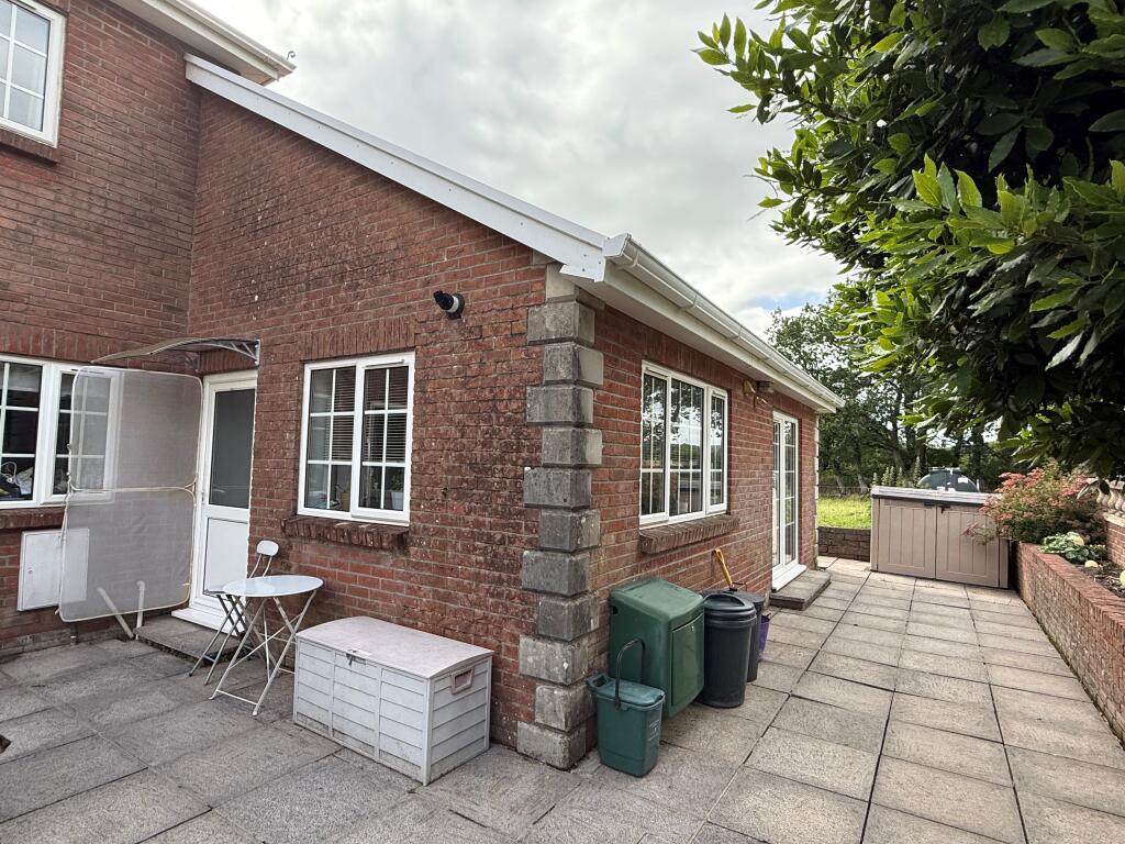 Main image of property: Granny Annexe, 1 Swn Y Nant, Trimsaran, Llanelli