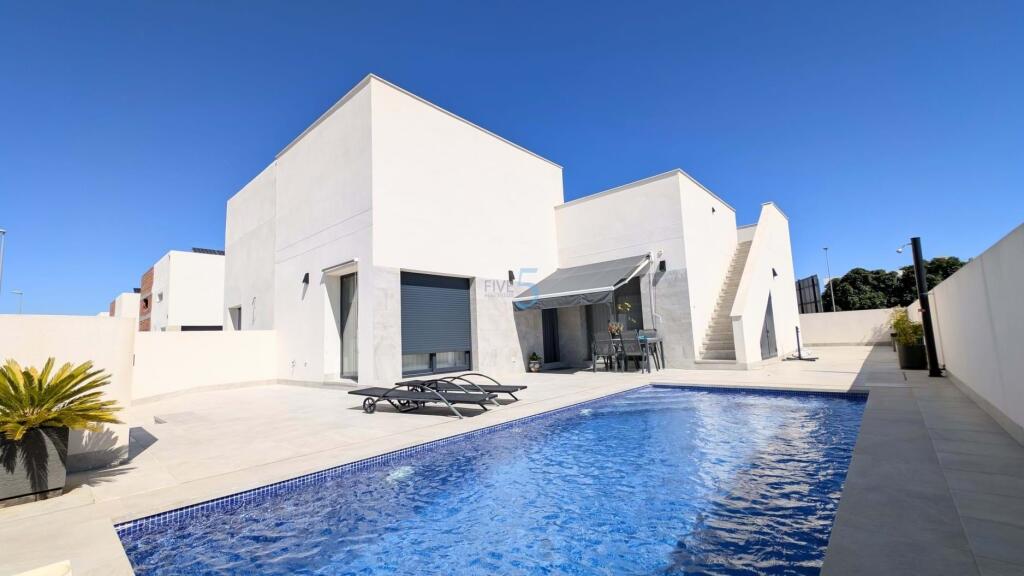 Main image of property: Valencia, Alicante, Daya Nueva