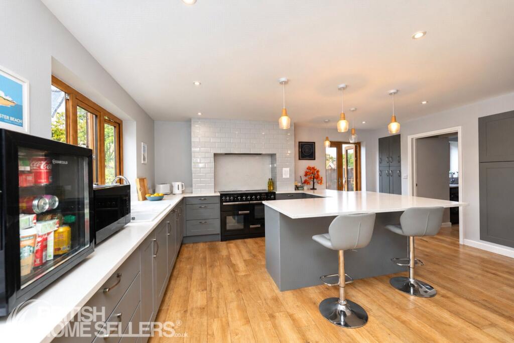 House in Broadland, Halvergate - More