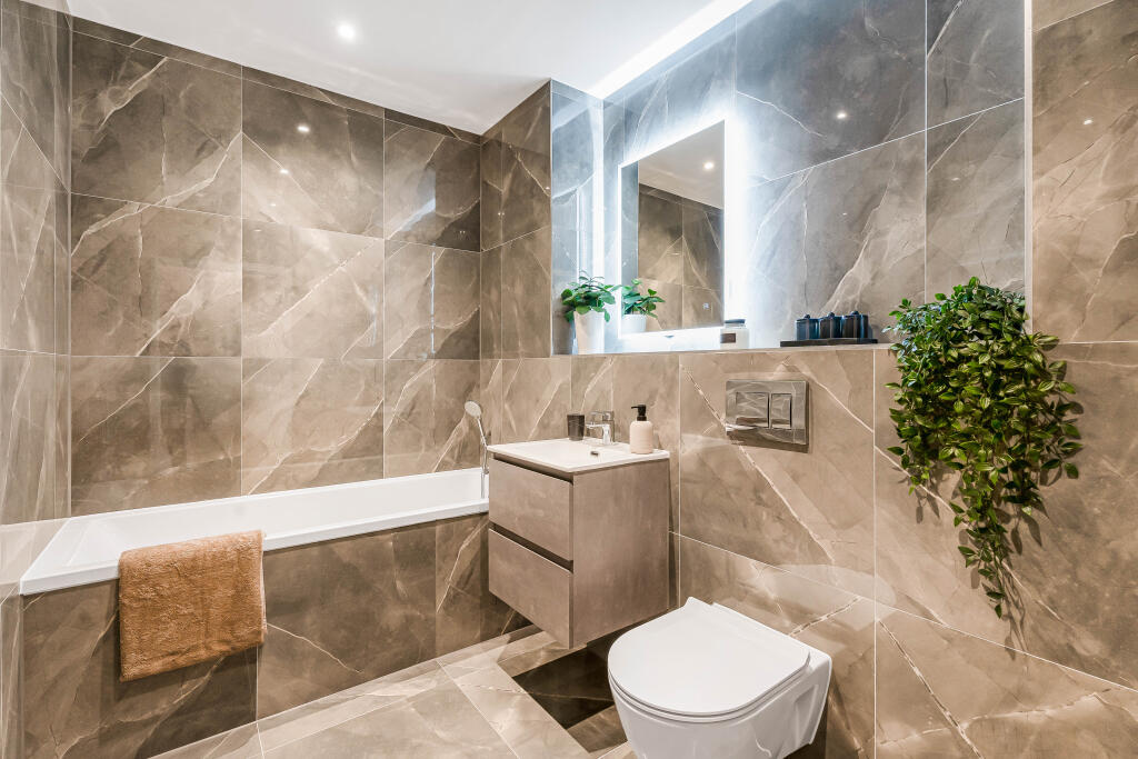 Apartment in St Albans - More