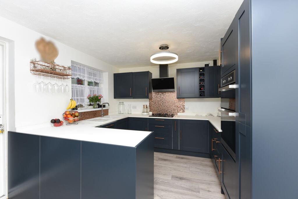 Dyson Close, Huntingdon, PE29 photo 2