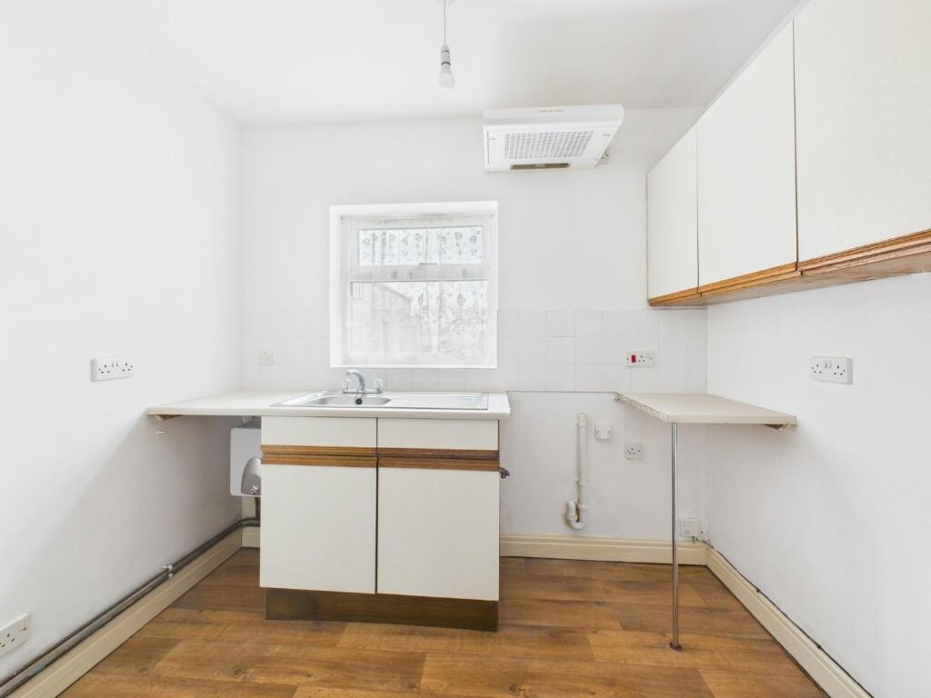 Apartment in York - View 3