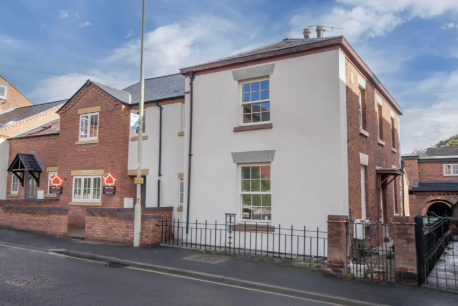 Main image of property: Salop Road, Oswestry, SY11 2RQ