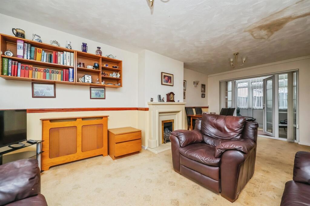 Westland Avenue, Hucknall, Nottingham photo 3