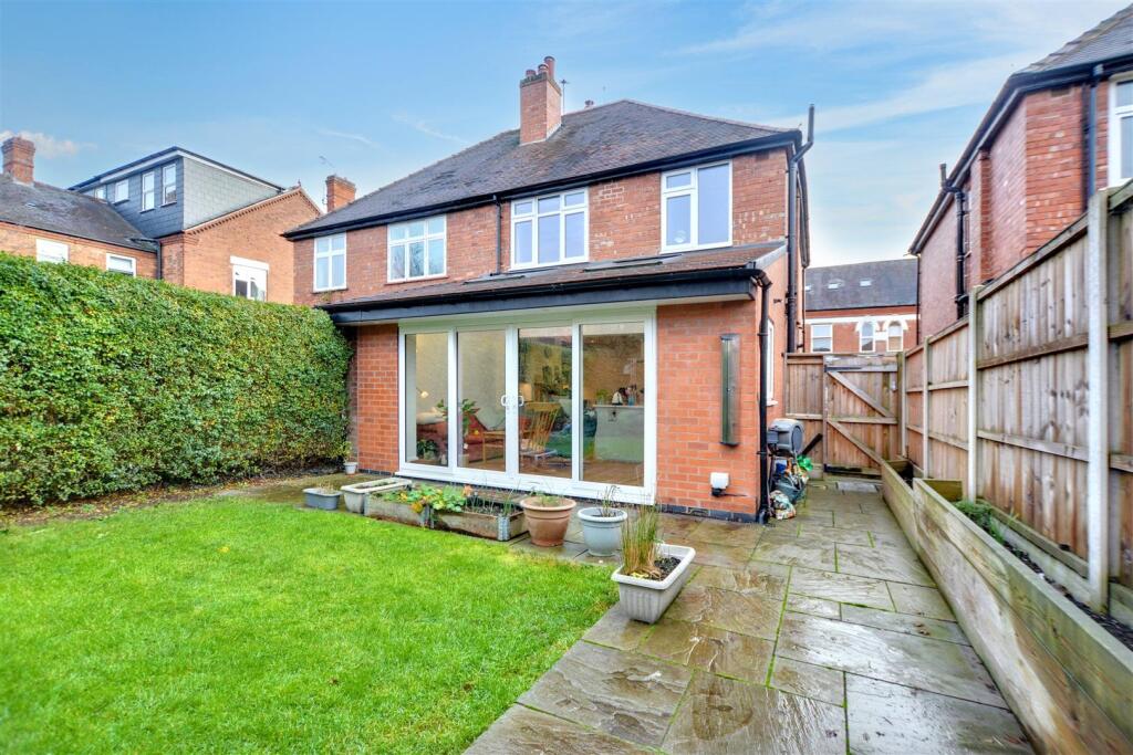 House in Nottingham, Beeston - View 3