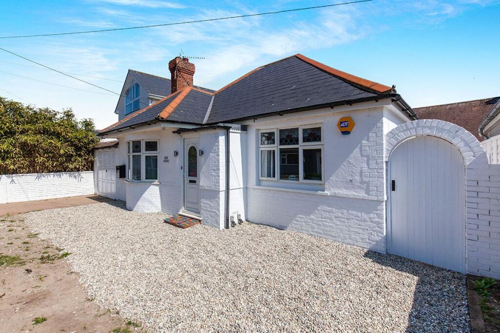 3-bed house on First Avenue, Camber, Rye, East Sussex, TN31, £450,000