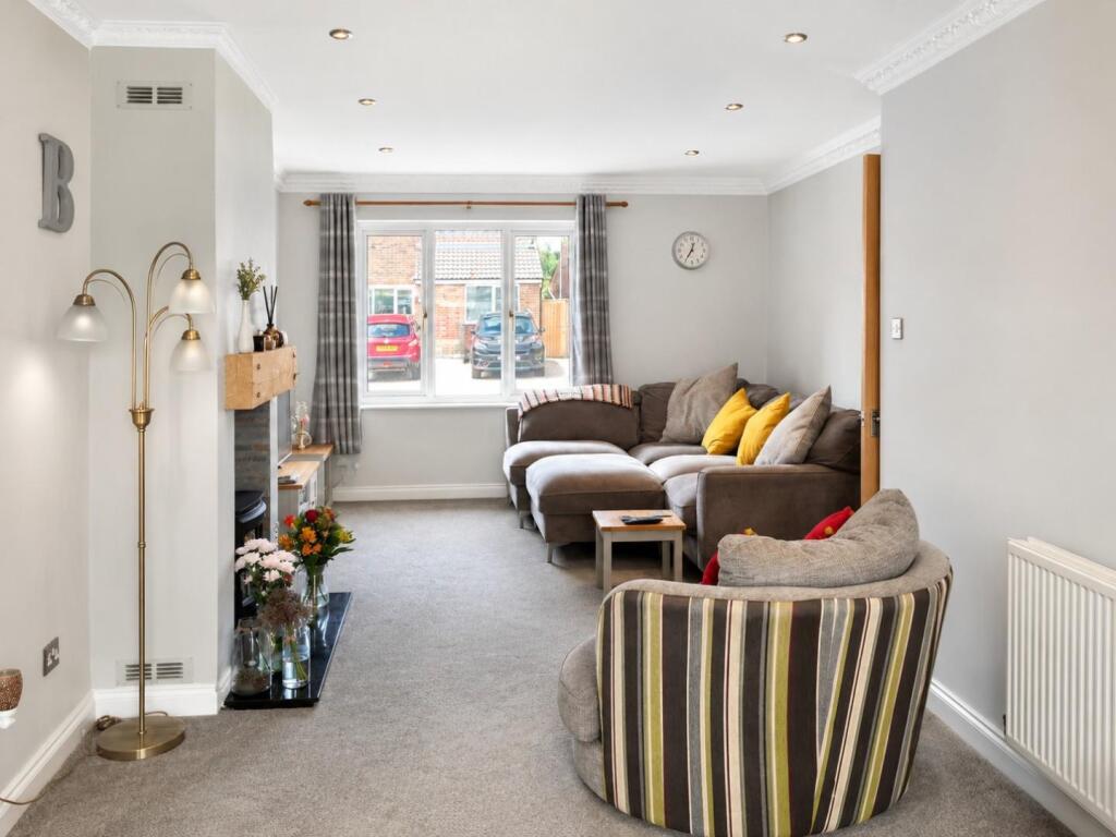 House in Northamptonshire NN6, Brixworth - More