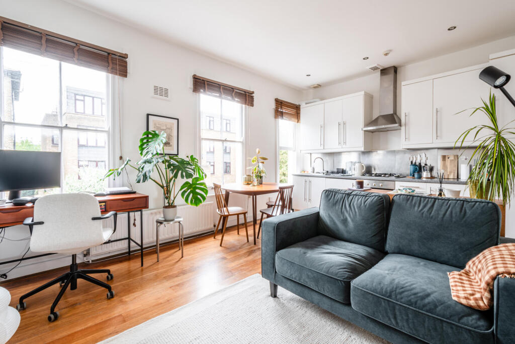 Apartment in London - View 5