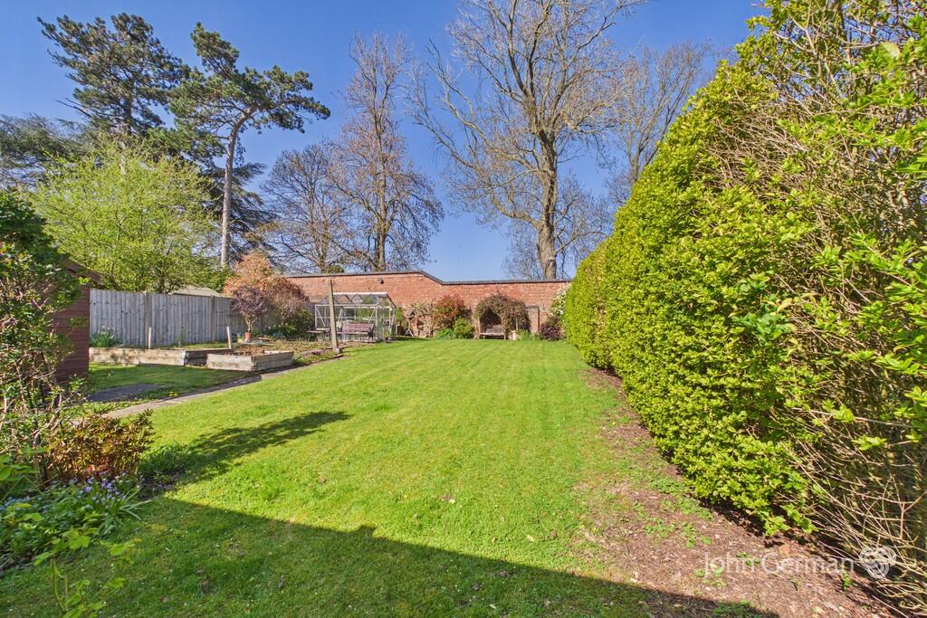 House in East Staffordshire, Barton-under-Needwood - View 3