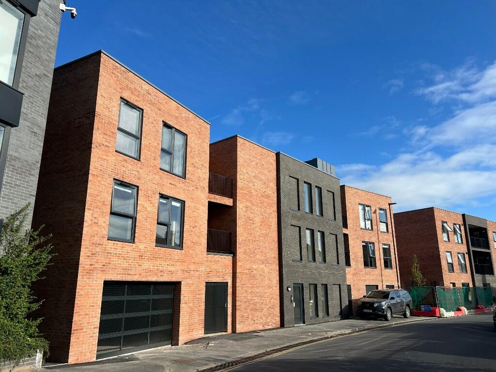 Main image of property: Apartment 1, 68 Little London Road, Sheffield, S8