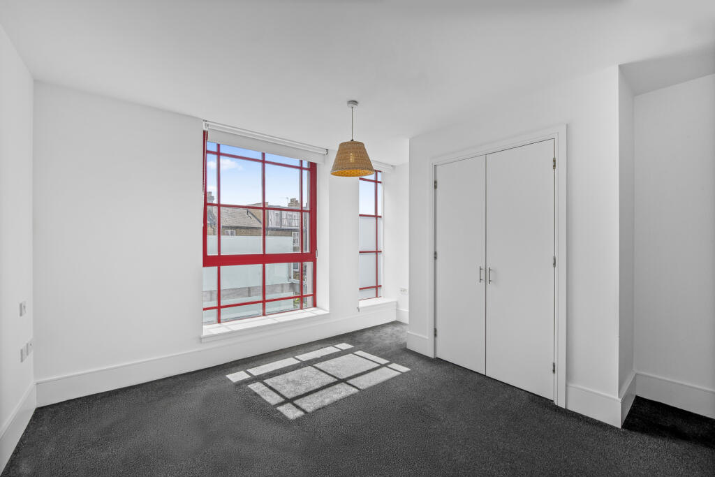 Apartment in London - More