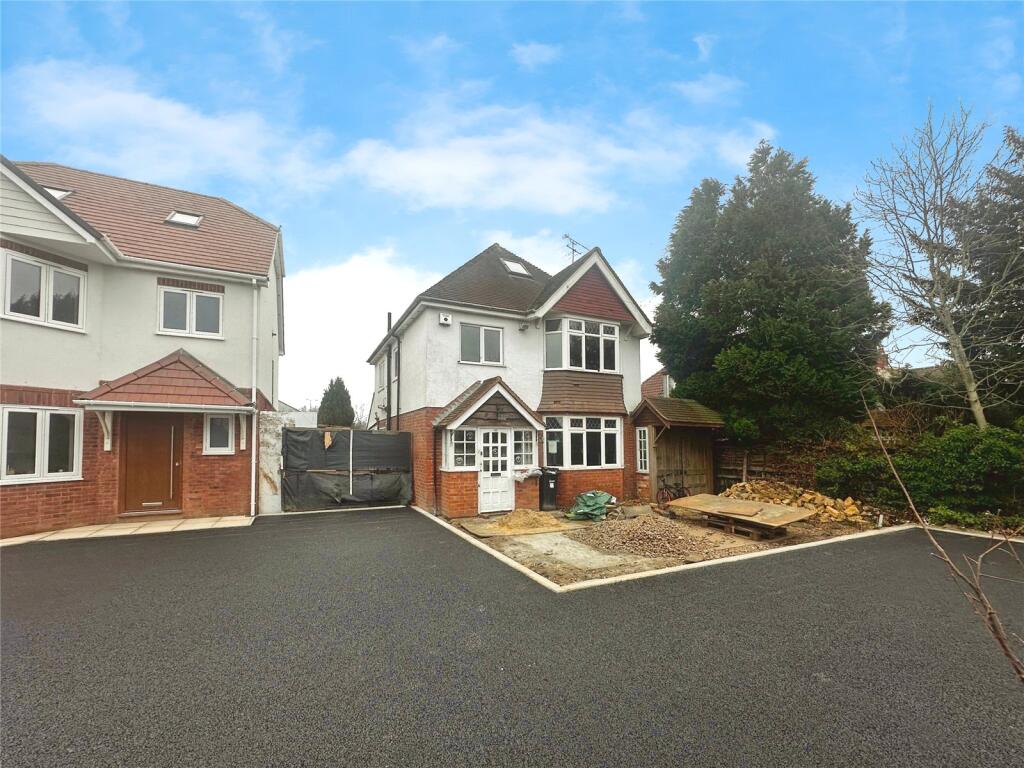 Main image of property: Reading Road, Woodley, Reading