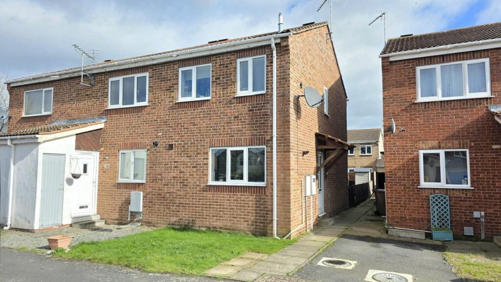 Main image of property: Spinners Close, Sleaford, NG34
