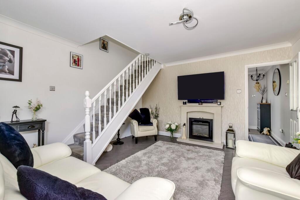 House in Three Rivers, Abbots Langley - More