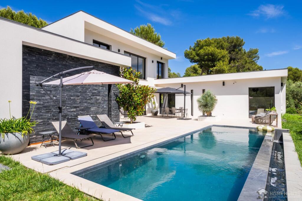 Main image of property: Provence-Alps-Cote d`Azur, Bouches-du-Rhône, Ventabren