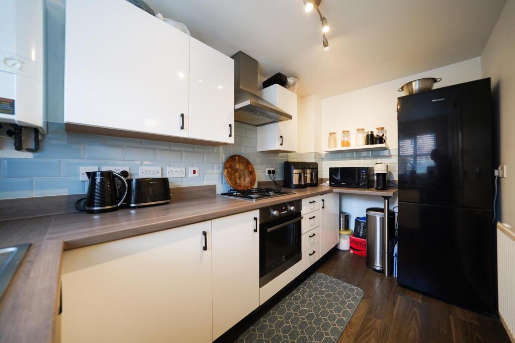 Knightwood Road, Leicester, Leicestershire,LE4 photo 2