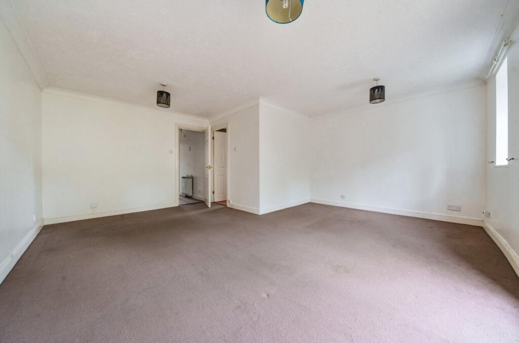 Apartment in East Hampshire, Ashdell, Alton - More
