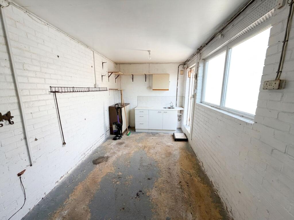 House in South Kesteven, Grantham - View 4