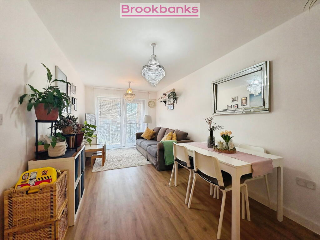 Apartment in Bromley - More