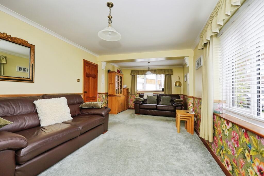Hazel Close, Eythorne, Dover, Kent, CT15 photo 4