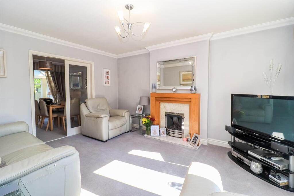 House in Kirklees, Chidswell, Chickenley - View 4