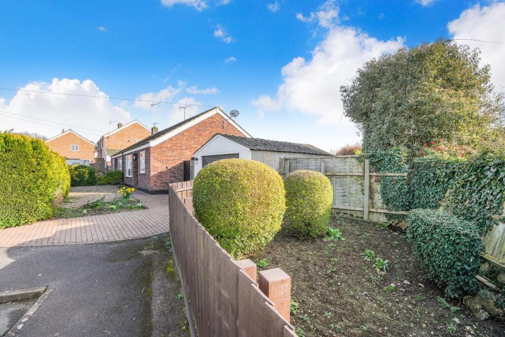Clopton Gardens, Hadleigh photo 4