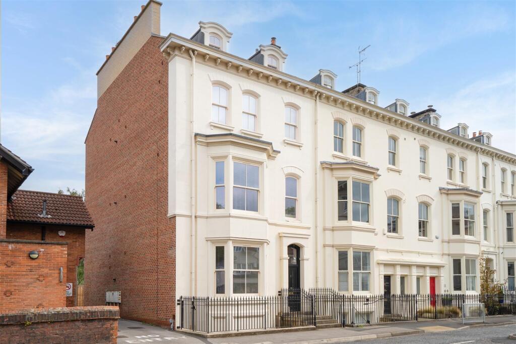 Main image of property: Flat 4, Dalton Terrace, York, YO24 4DA