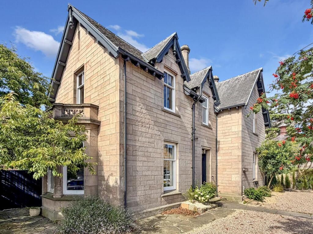 House in Elgin, New Elgin - View 2