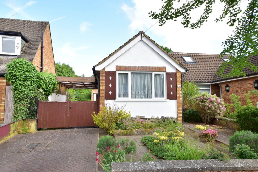 Main image of property: Wood Rise, Eastcote, Hillingdon, Greater London, HA5 2JE