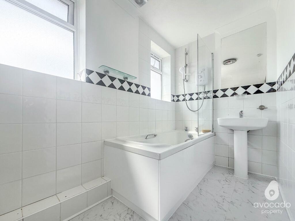 Apartment in Reading, Churchend - View 5