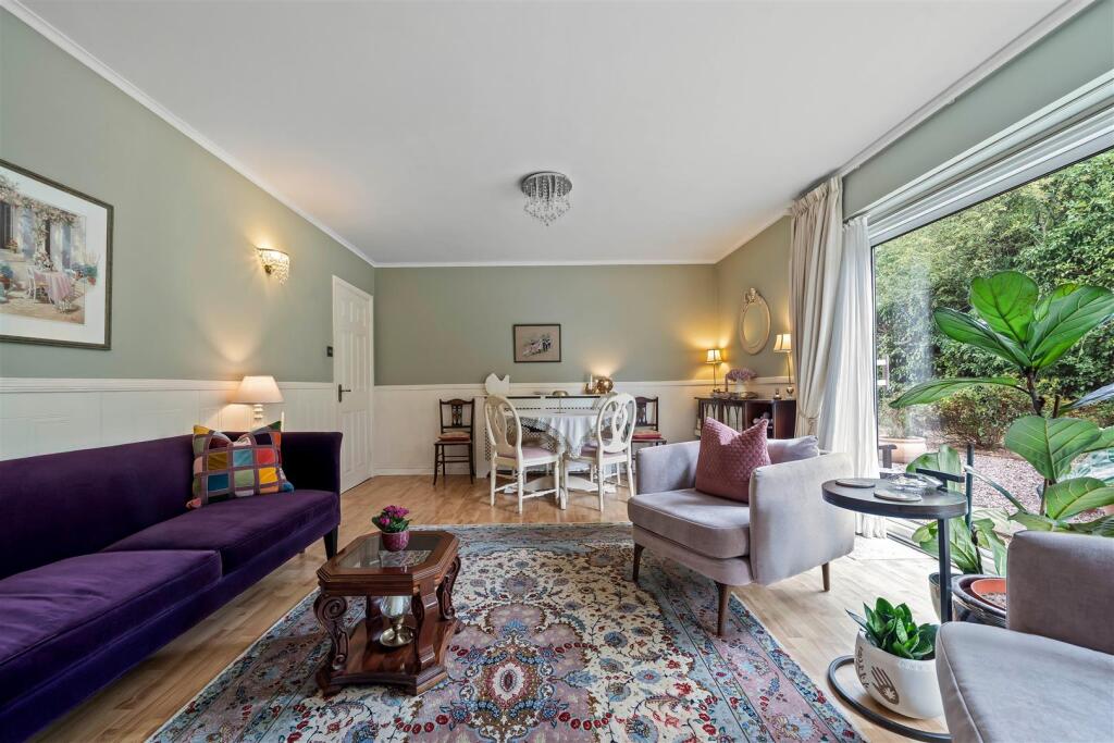 Apartment in Guildford, Surrey - View 4