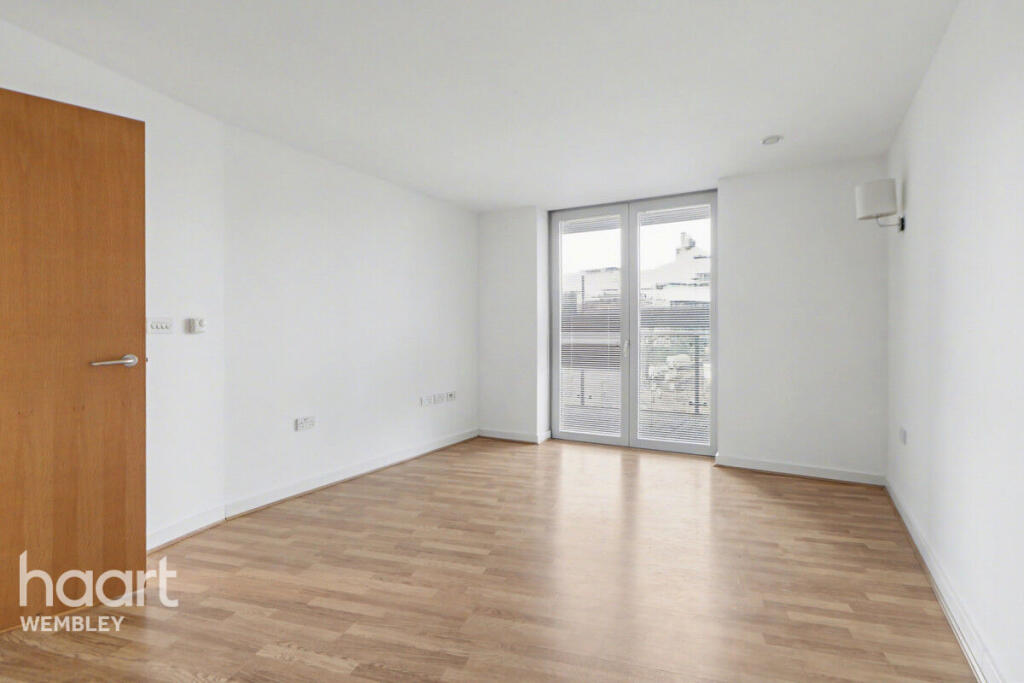 2-bed flat on Empire Way, WEMBLEY, £375,000