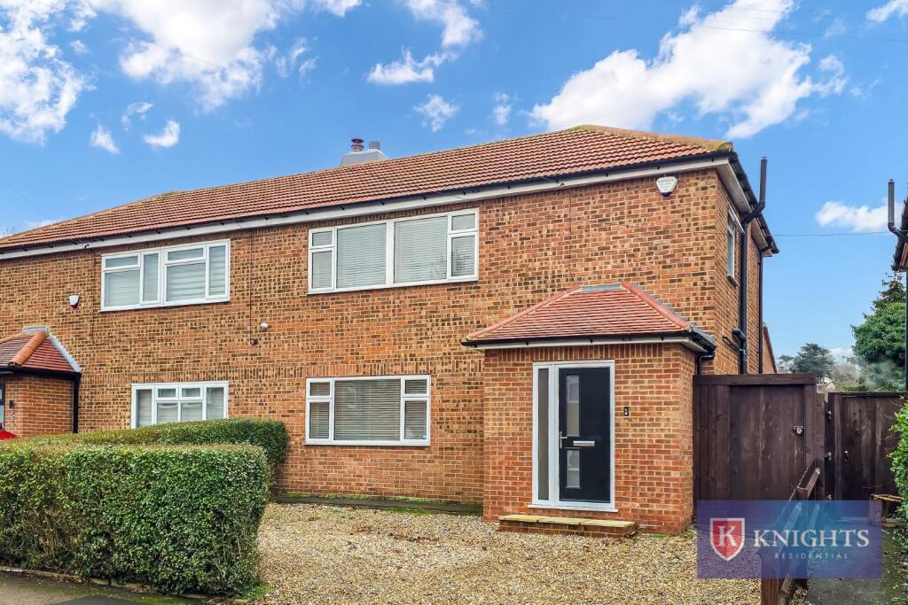 Main image of property: Valley Side, London, E4