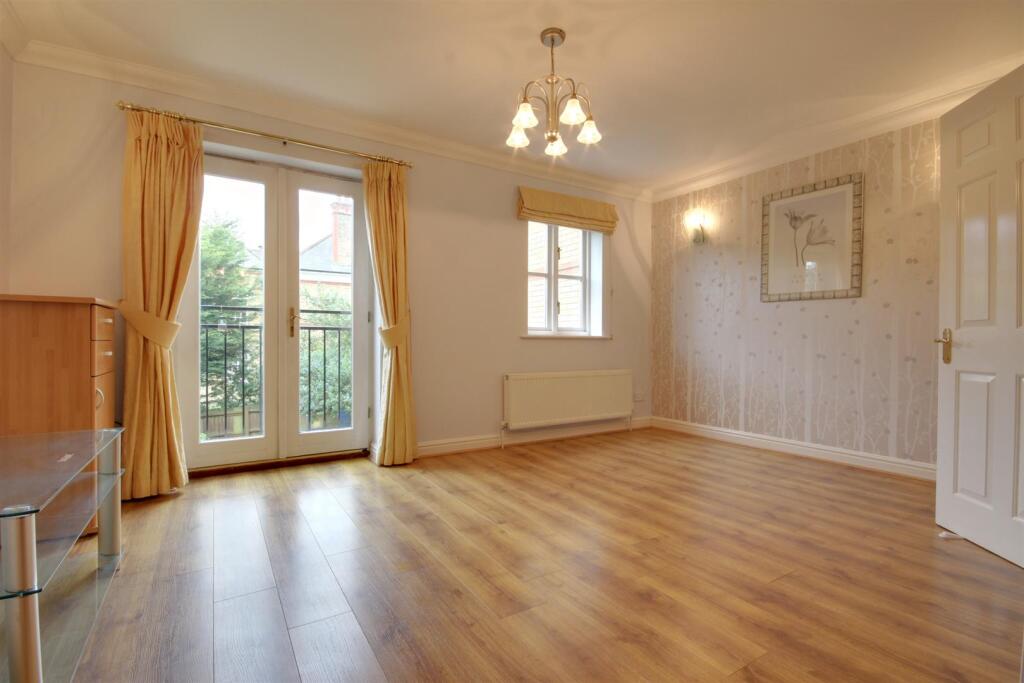 House in London, Oakwood, Southgate - More