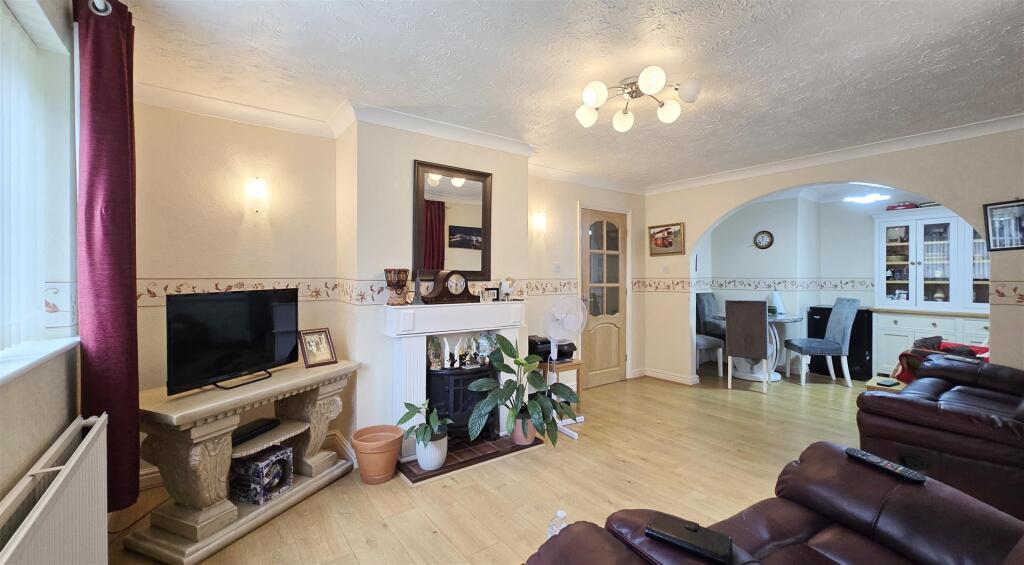 House in South Holland, Sutton Bridge - View 4