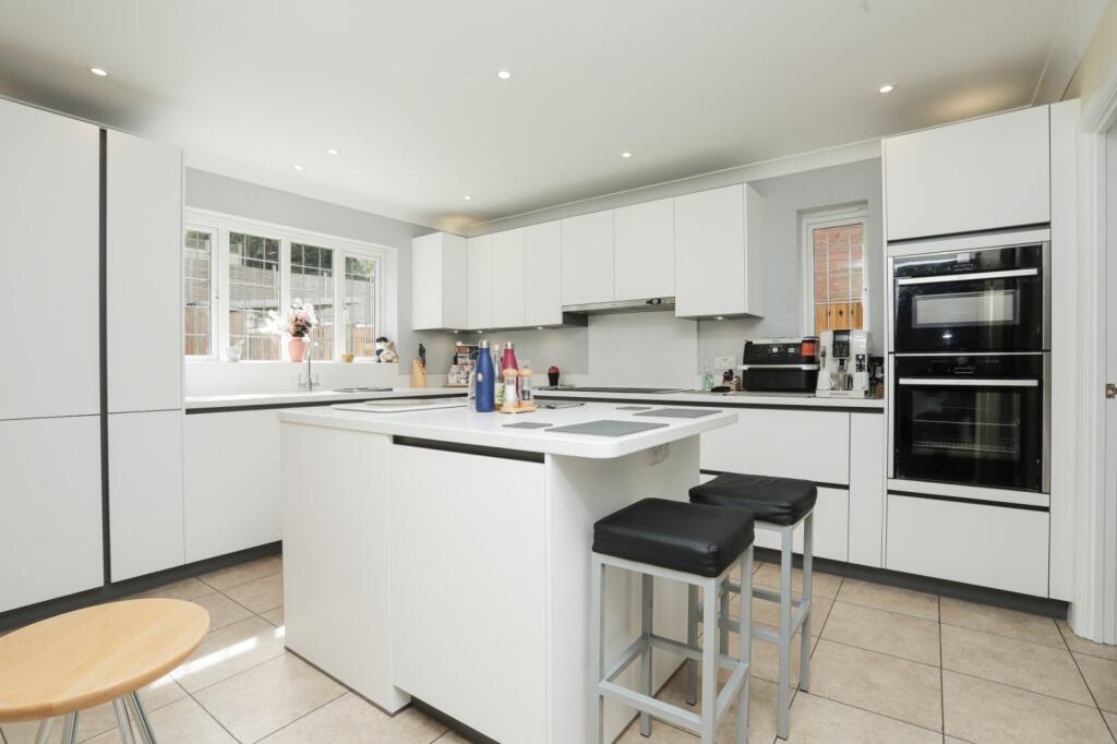 House in Canterbury, Chartham - View 3