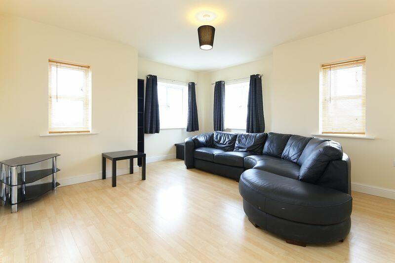 19 Old Toll Gate, St. Georges, Telford, Shropshire, TF2 9FH photo 4