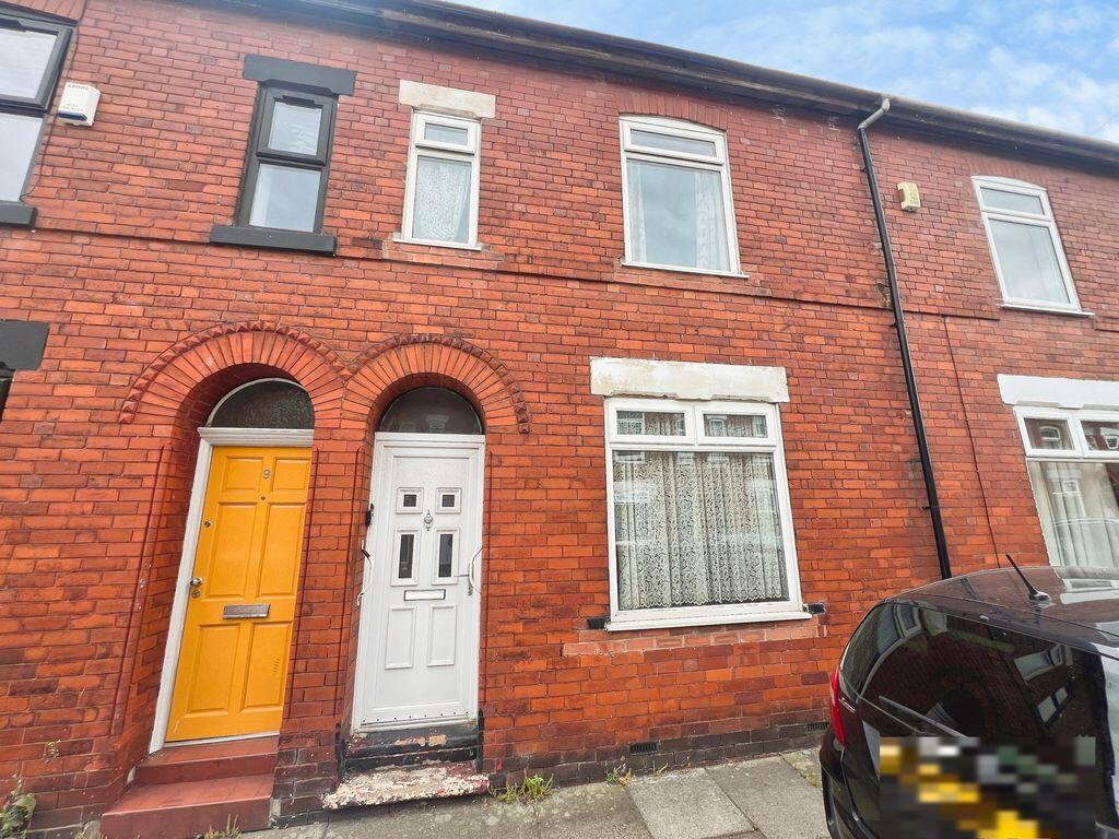 2-bed terraced on Peacock Avenue, Salford, £150,000