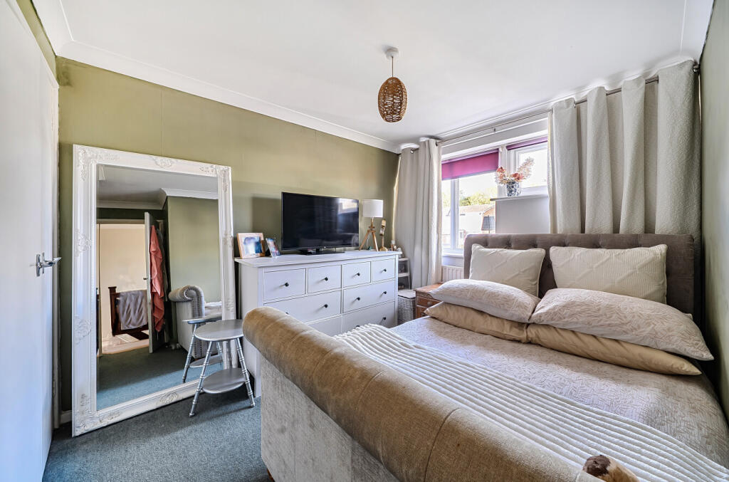 House in Guildford - View 5