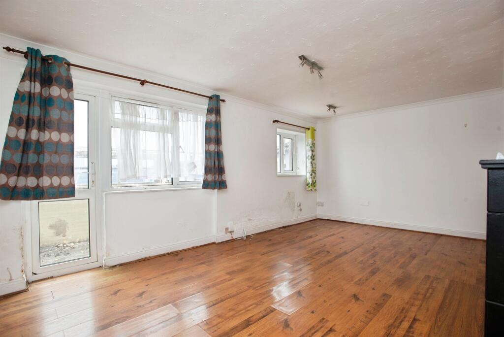 Apartment in Plymouth - View 5
